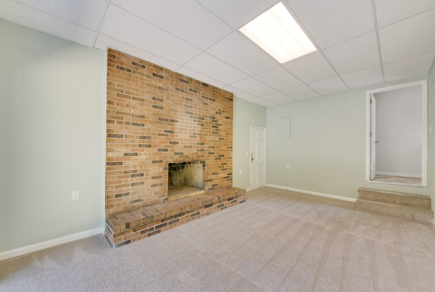 7644 Dewayne Road Chattanooga, TN 37416 - Photo 16 of 28 Den View 2