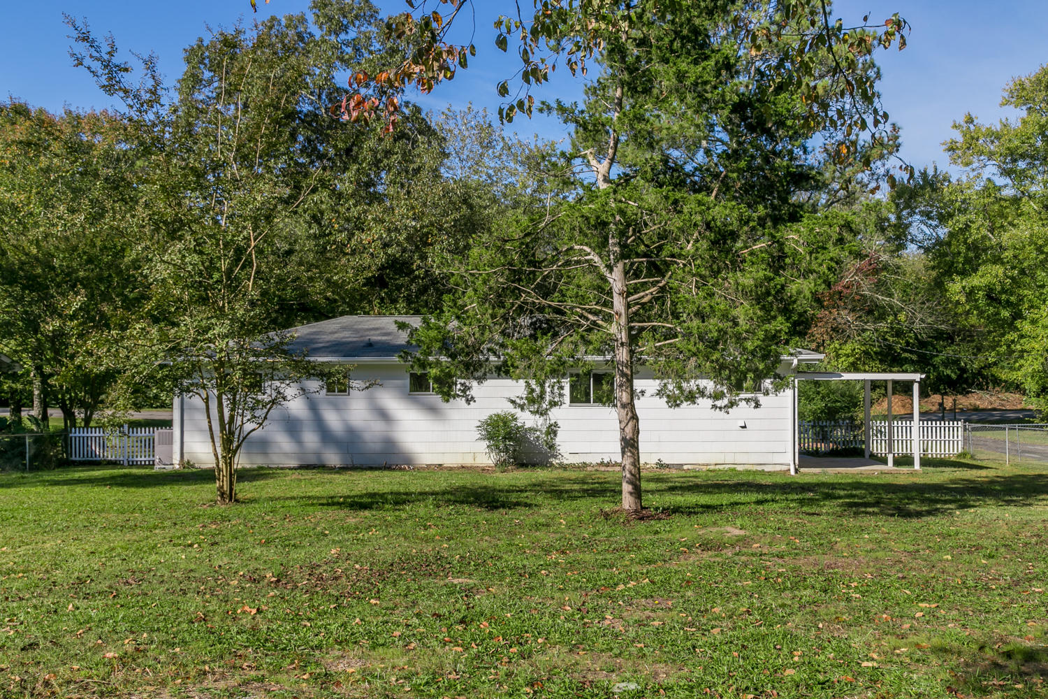 7644 Dewayne Road Chattanooga, TN 37416 - Photo 27 of 28 Back Yard