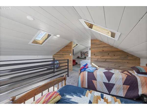 $695,000 | 4692 Northeast I Avenue, Neotsu, OR 97364