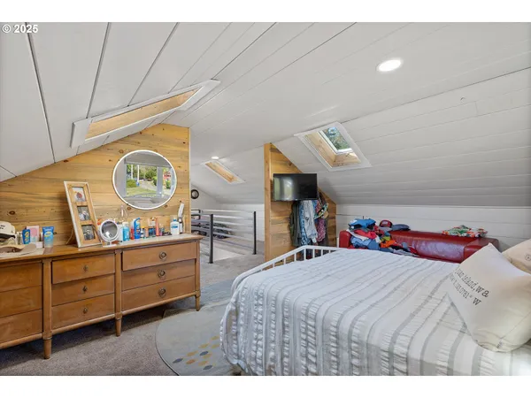 $695,000 | 4692 Northeast I Avenue, Neotsu, OR 97364