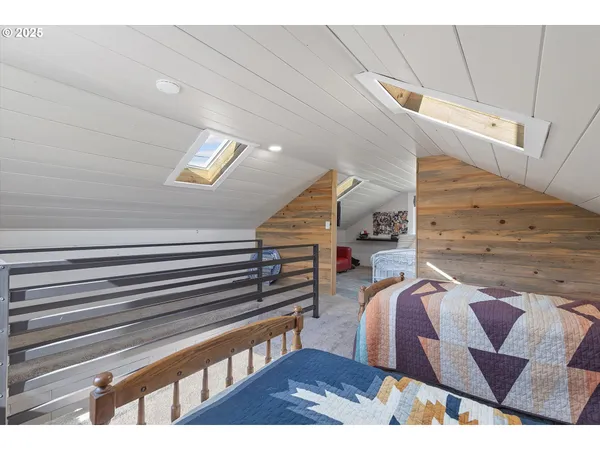 $695,000 | 4692 Northeast I Avenue, Neotsu, OR 97364