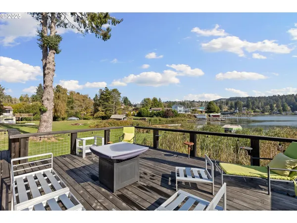 $695,000 | 4692 Northeast I Avenue, Neotsu, OR 97364