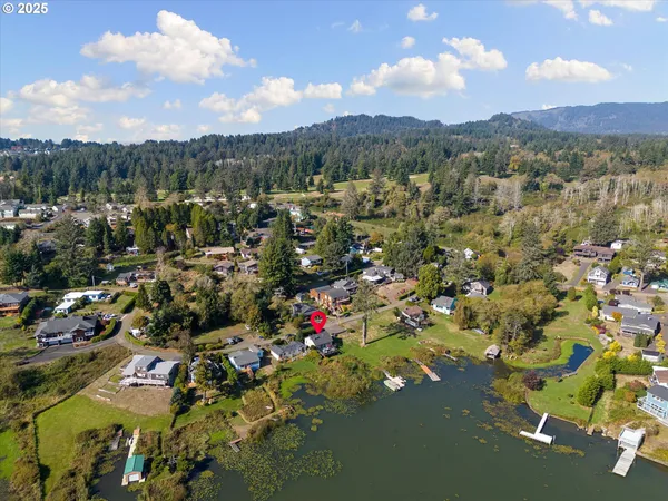 $695,000 | 4692 Northeast I Avenue, Neotsu, OR 97364