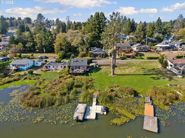$695,000 | 4692 Northeast I Avenue, Neotsu, OR 97364