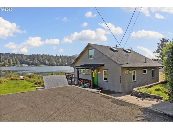 $695,000 | 4692 Northeast I Avenue, Neotsu, OR 97364