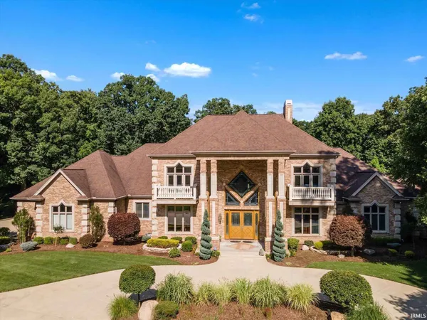 $1,799,900 | 21533 Golden Maple Court, South Bend, IN 46628