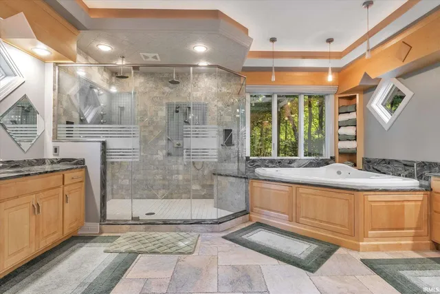 $1,799,900 | 21533 Golden Maple Court, South Bend, IN 46628