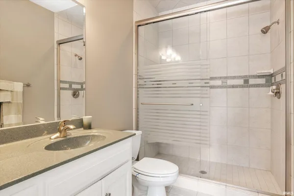 $1,799,900 | 21533 Golden Maple Court, South Bend, IN 46628