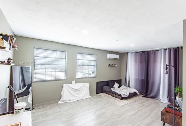 $1,900 | 359 West 12th Street, Unit 3, Hialeah, FL 33010