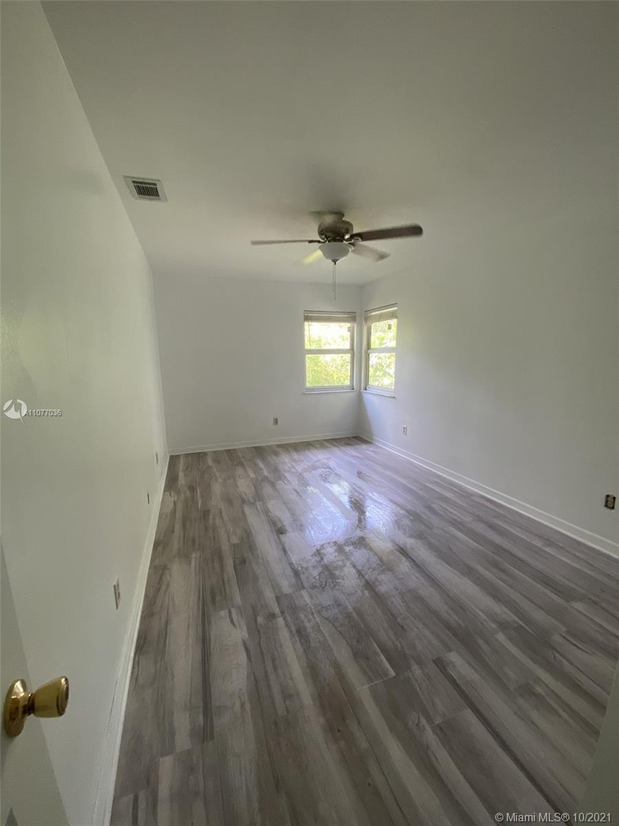 1684 Southwest College Street Stuart, FL 34997 - Photo 12 of 18 Gallery Image 12