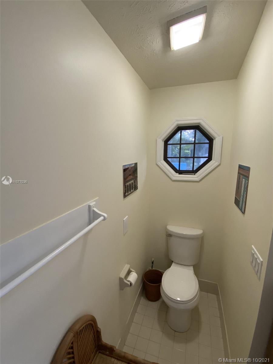 1684 Southwest College Street Stuart, FL 34997 - Photo 8 of 18 Gallery Image 8