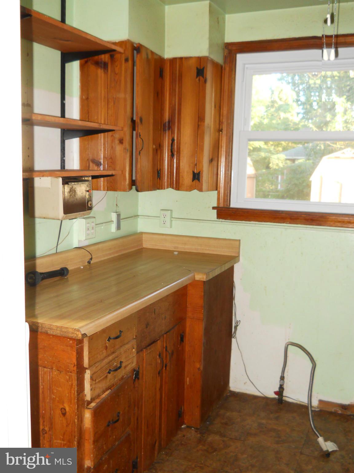 3611 Milford Mill Road Baltimore, MD 21244 - Photo 6 of 13 Kitchen-photo two