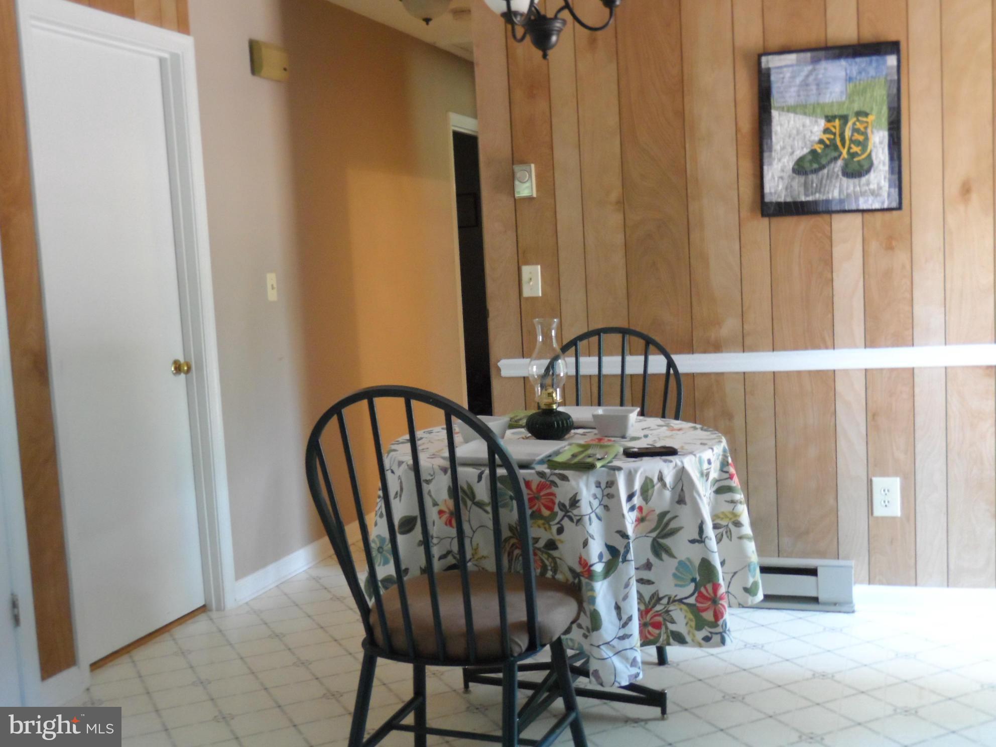 7426 Autumn Road Rapidan, VA 22733 - Photo 11 of 22 Breakfast area