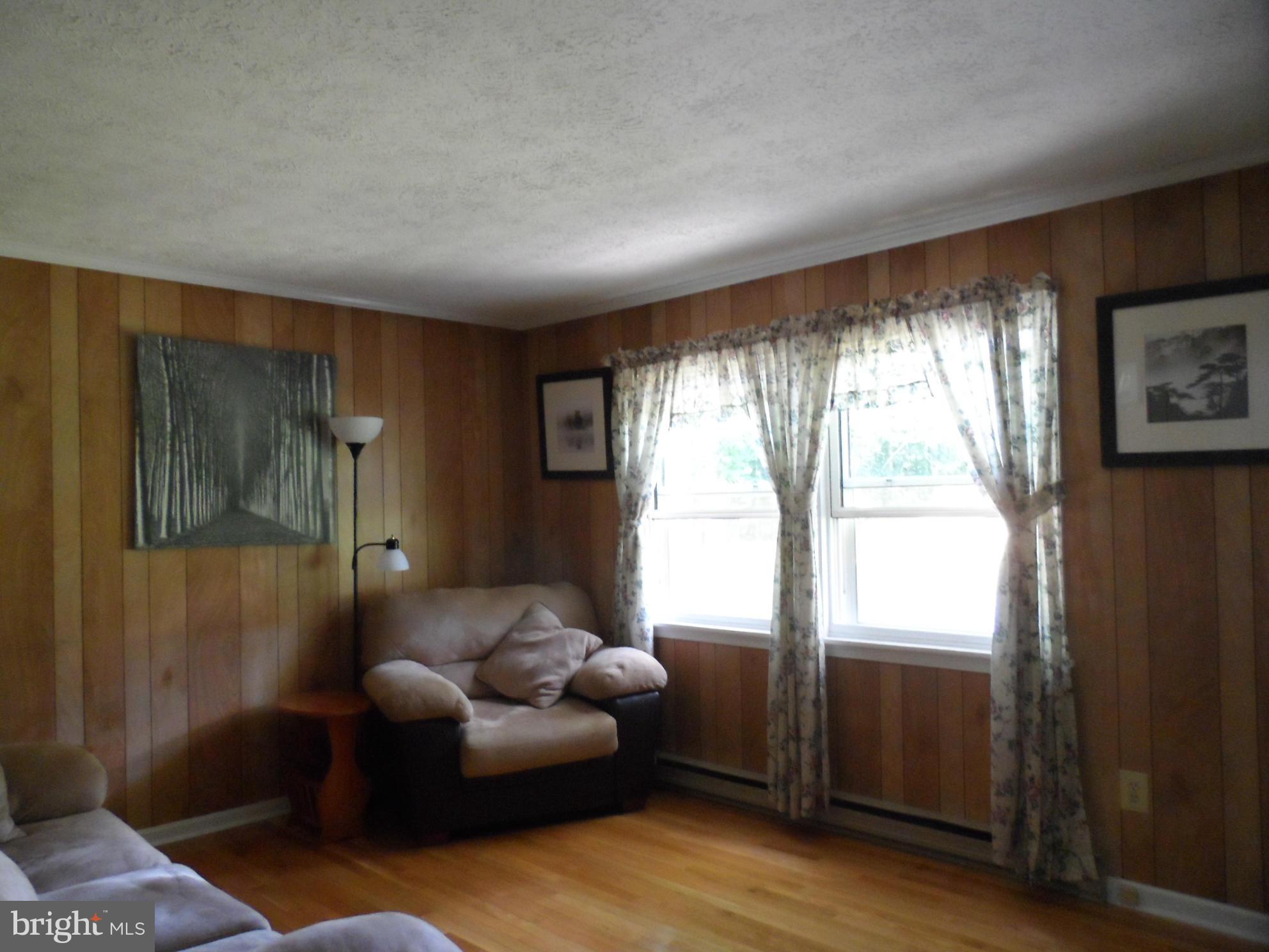 7426 Autumn Road Rapidan, VA 22733 - Photo 13 of 22 Living Room