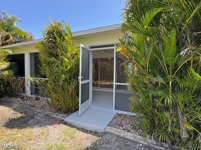 910 Southwest 3rd Avenue Cape Coral, FL 33991 - Photo 30 of 34