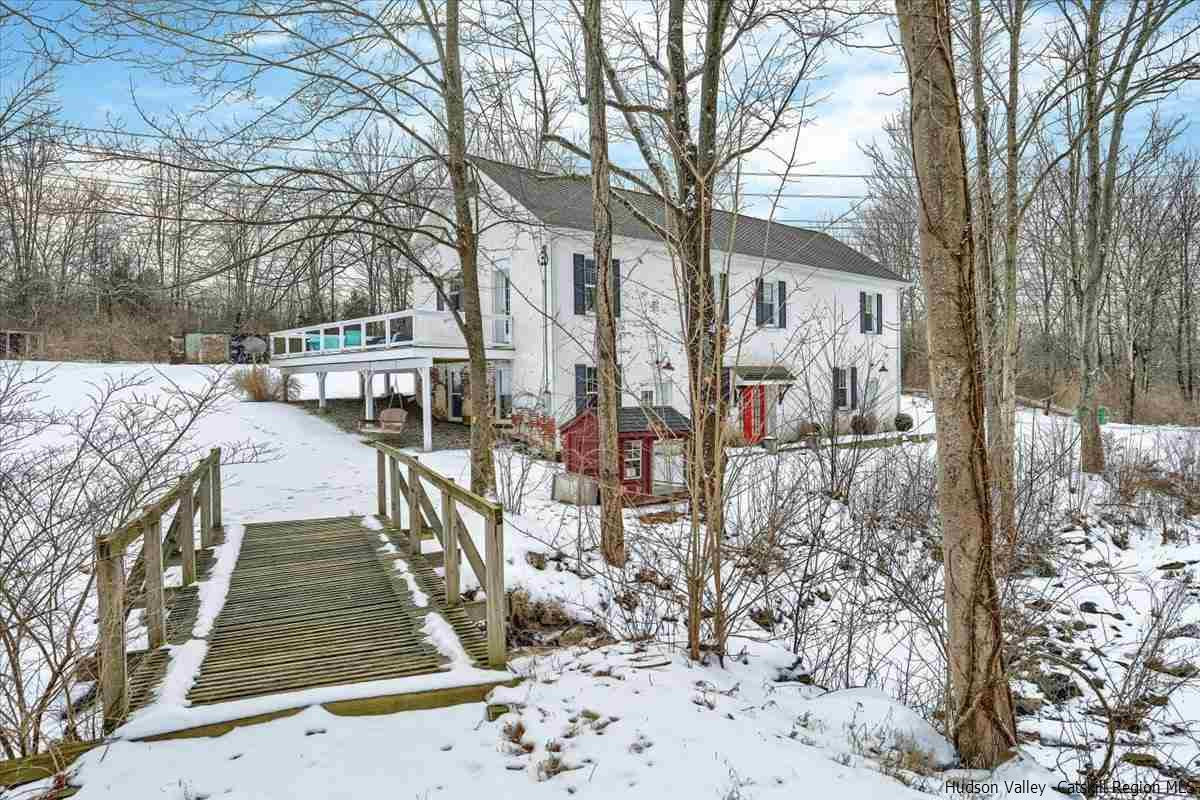 18 Bushwick Road Poughkeepsie, NY 12603 - Photo 4 of 30 Photo 4