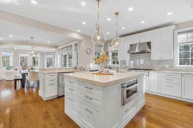 $2,995,000 | 189 Bridle Trail Road, Needham, MA 02492