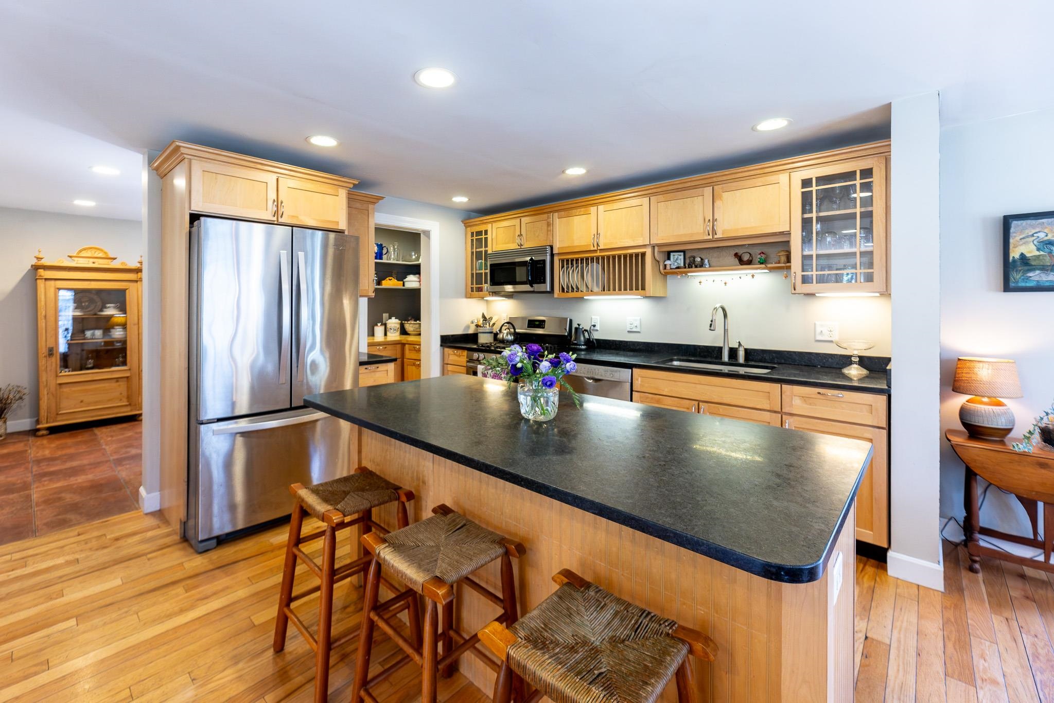 8 Fairview Avenue Hanover, NH 03755 - Photo 5 of 34