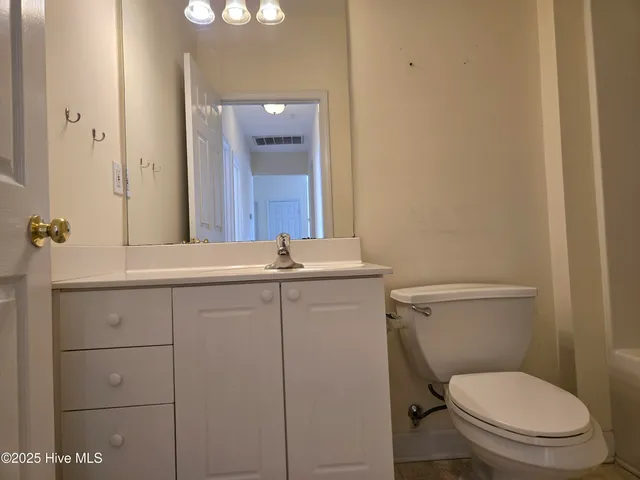 $1,475 | 700 Indica Court, Unit 302, Wilmington, NC 28405