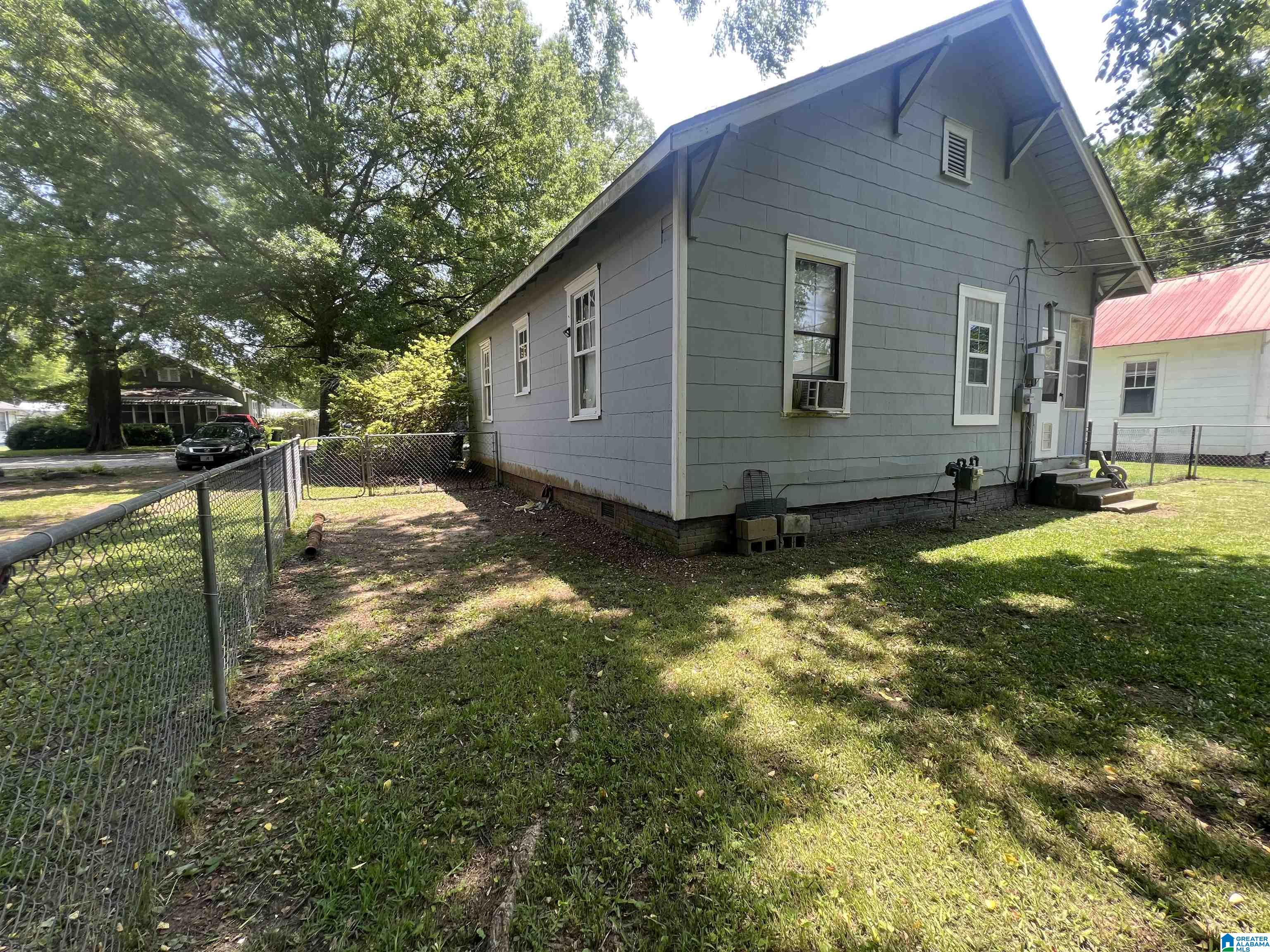 205 Pine Street Sylacauga, AL 35150 - Photo 4 of 12