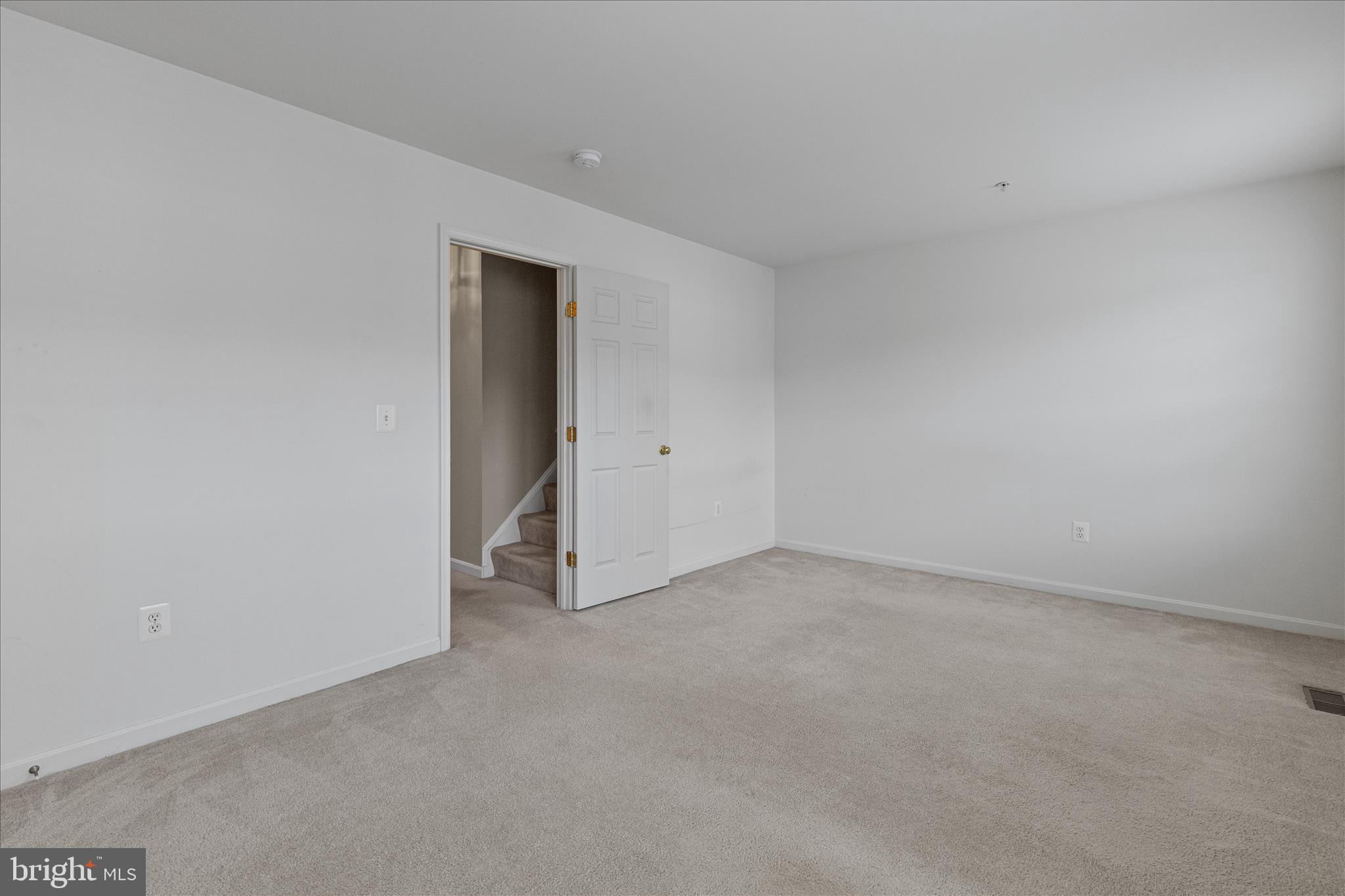 22742 Bayside Way California, MD 20619 - Photo 26 of 33 a view of an empty room
