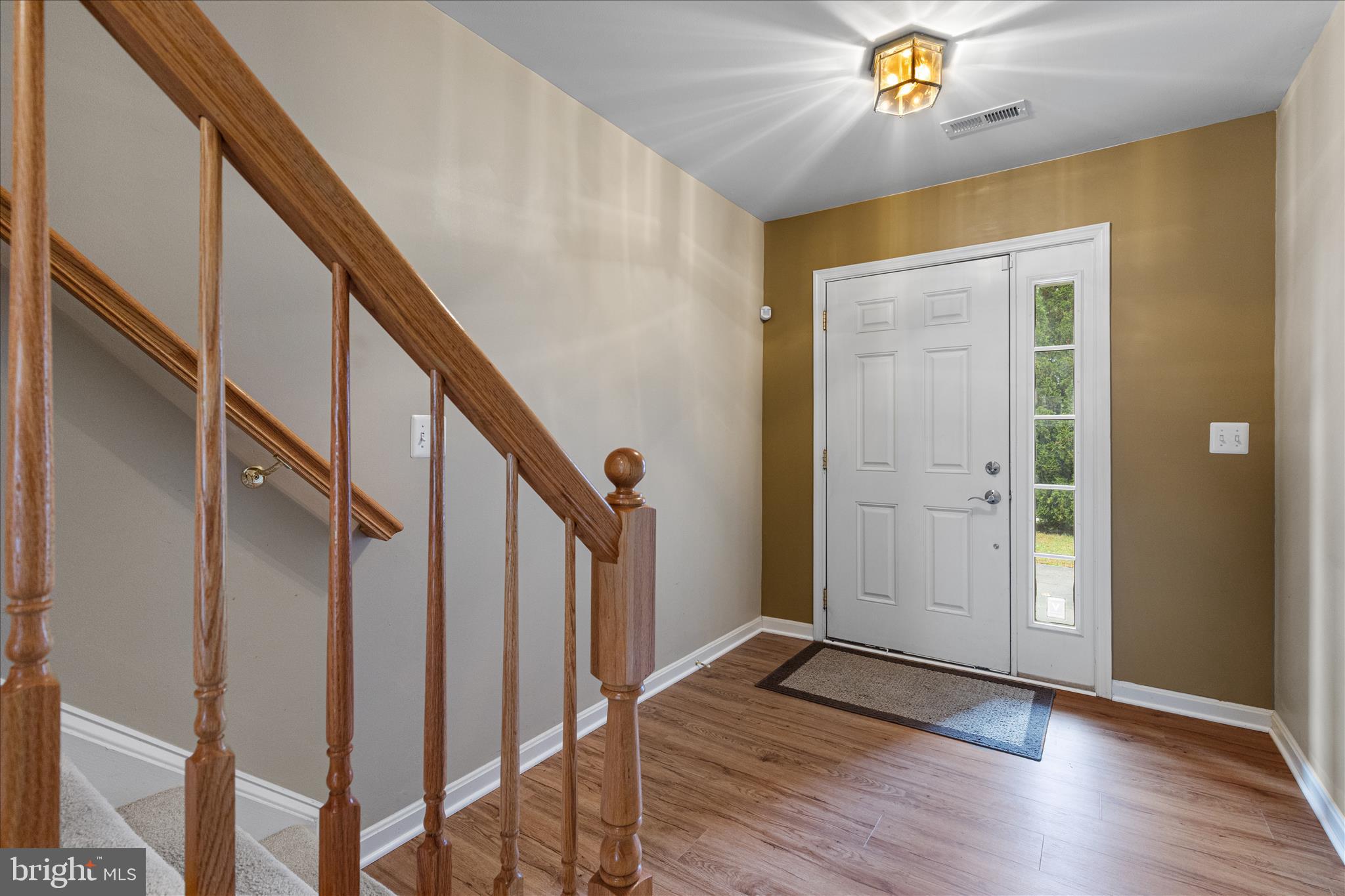 22742 Bayside Way California, MD 20619 - Photo 4 of 33 a view of an entryway