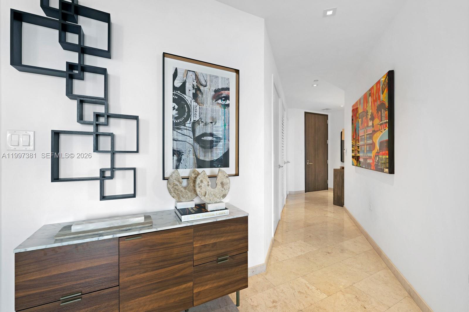 88 Southwest 7th Street, Unit 1401 Miami, FL 33130 - Photo 22 of 27