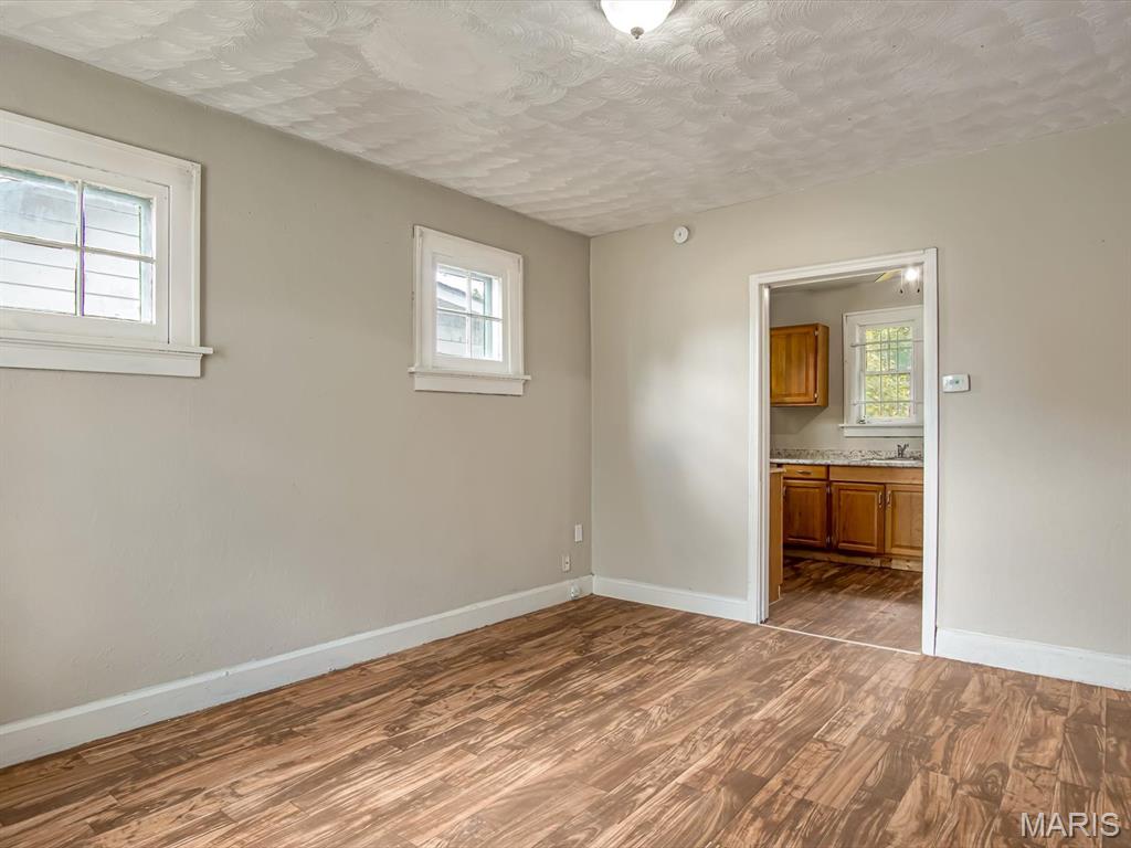 5611 Hallows Avenue East St. Louis, IL 62204 - Photo 5 of 7