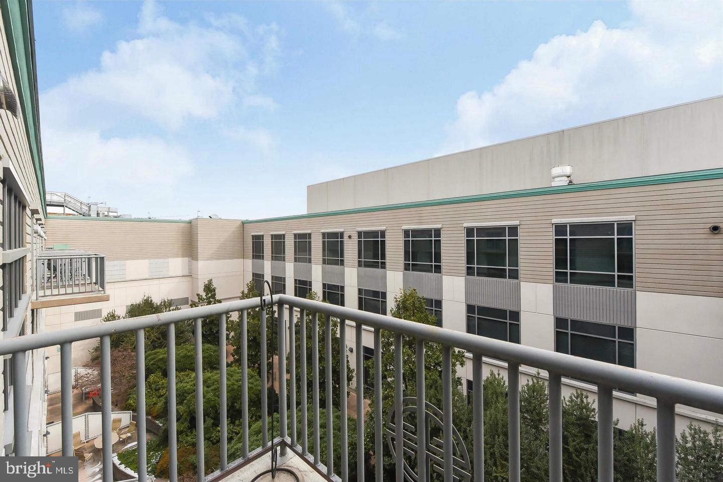 777 7th Street Northwest, Unit 1113 Washington, DC 20001 - Photo 21 of 33