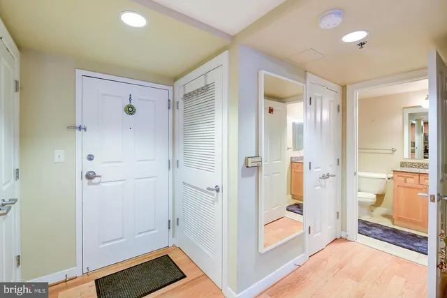 $4,000 | 777 7th Street Northwest, Unit 1113, Washington, DC 20001