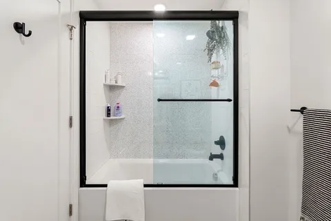 $685,000 | 287 Maverick Street, Unit 201, Boston, MA 02128