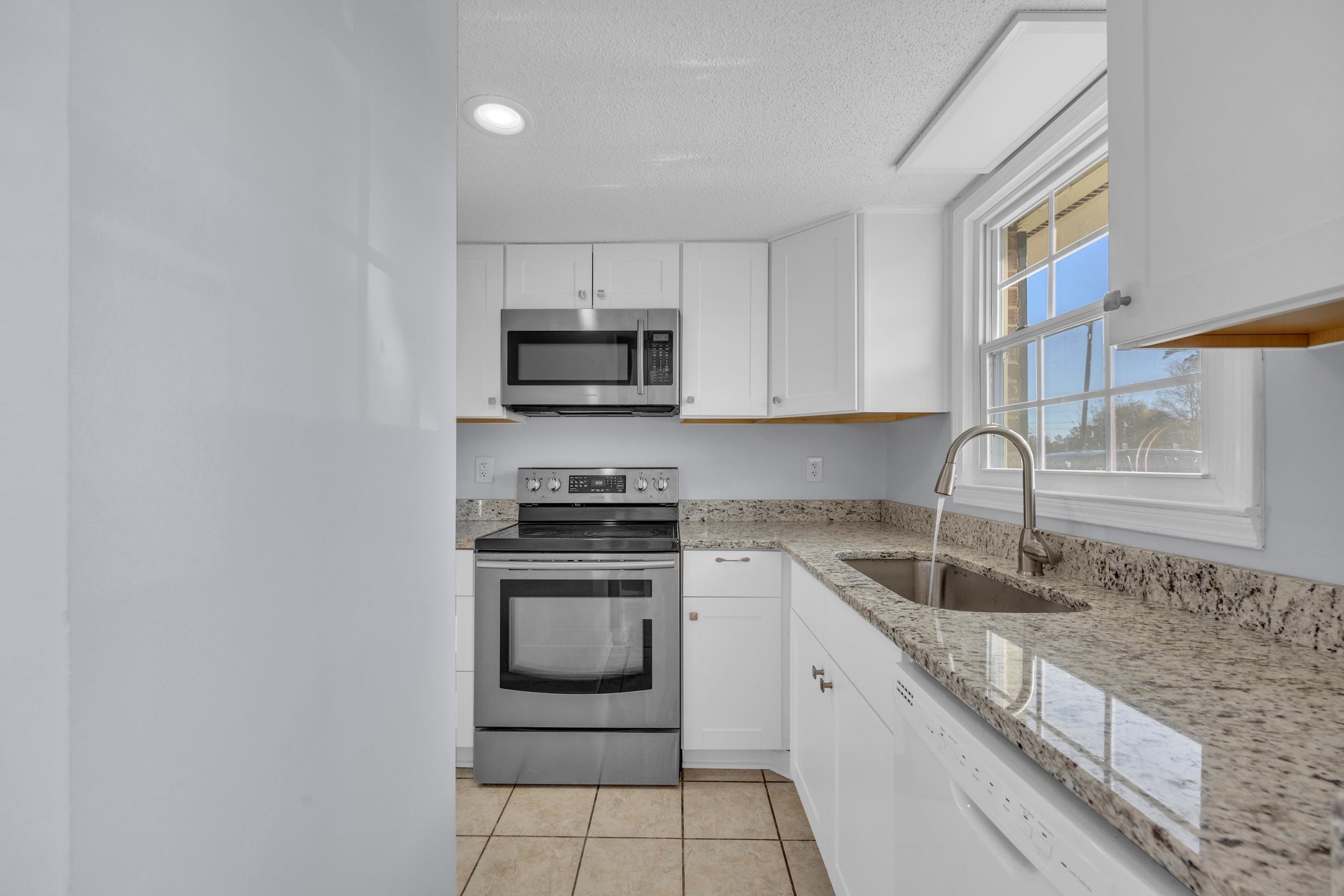 1025 Carolina Road, Unit D3 Conway, SC 29526 - Photo 5 of 30