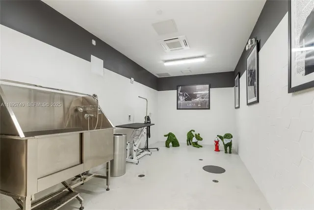 $3,476 | 9600 South Dixie Highway, Unit B1B10, Miami, FL 33156