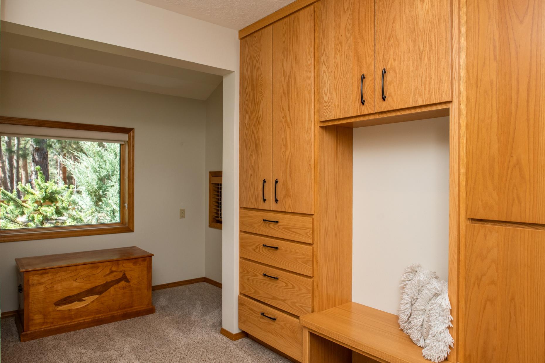 60216 East Ridgeview Drive Bend, OR 97702 - Photo 21 of 53 batch_17Master built insRidgeview-13