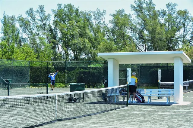 $8,000 | 2369 Harbour Oaks Drive, Longboat Key, FL 34228