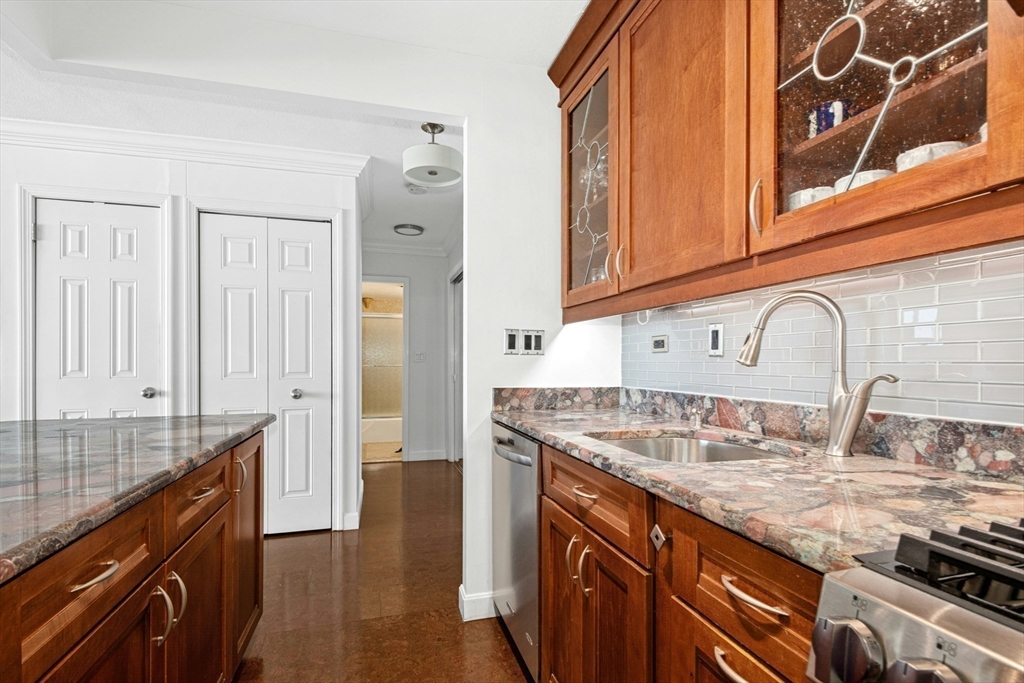 8 Whittier Place, Unit 22D Boston, MA 02114 - Photo 13 of 24