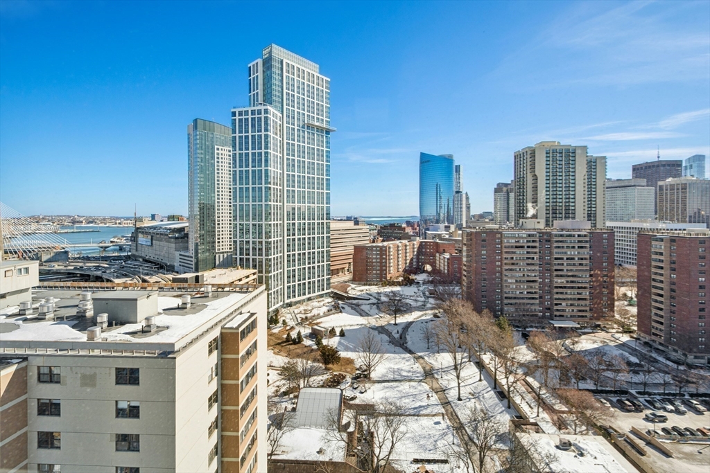 8 Whittier Place, Unit 22D Boston, MA 02114 - Photo 8 of 24