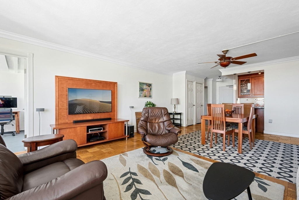 8 Whittier Place, Unit 22D Boston, MA 02114 - Photo 9 of 24