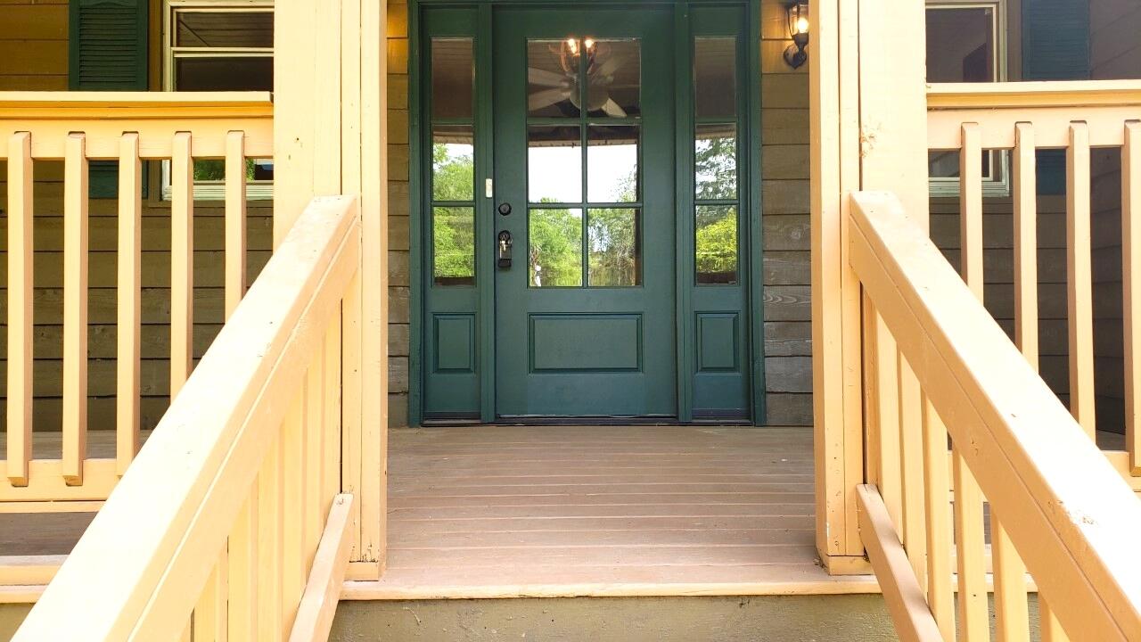 150 Falcon Court Hodges, SC 29653 - Photo 2 of 30