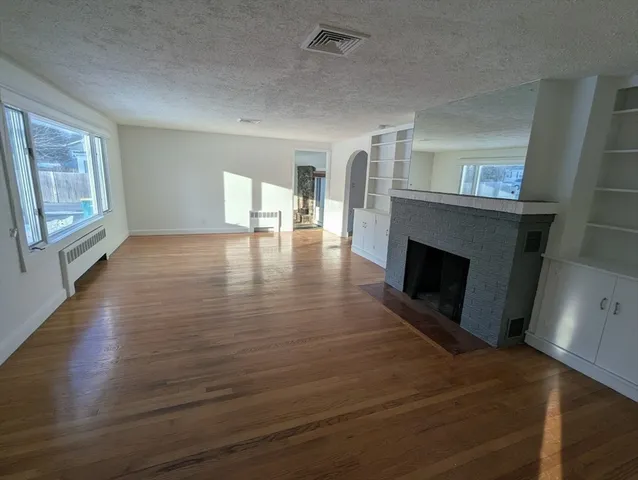 $4,250 | 744 Neponset Street, Norwood, MA 02062