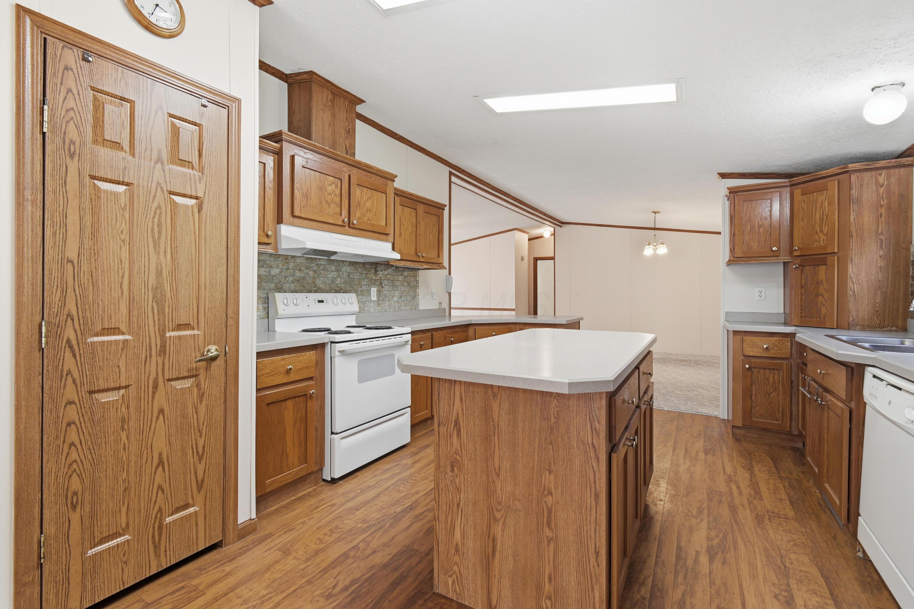 60602 Shaw Road Cambridge, OH 43725 - Photo 11 of 43 011_f8_60602_Shaw_Rd