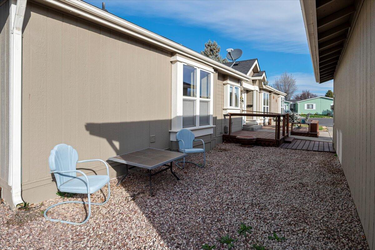 1875 Northeast 6th Street Redmond, OR 97756 - Photo 33 of 33