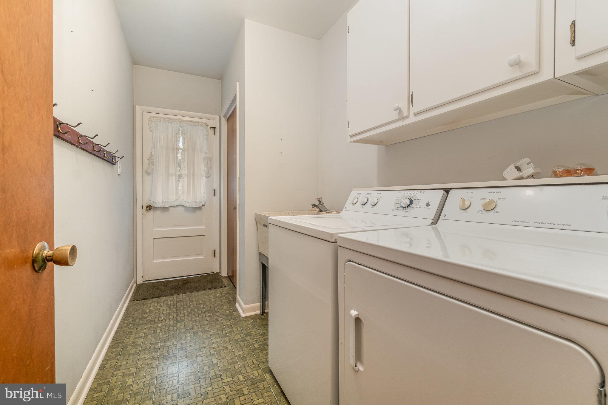 811 Newport Road Manheim, PA 17545 - Photo 19 of 42