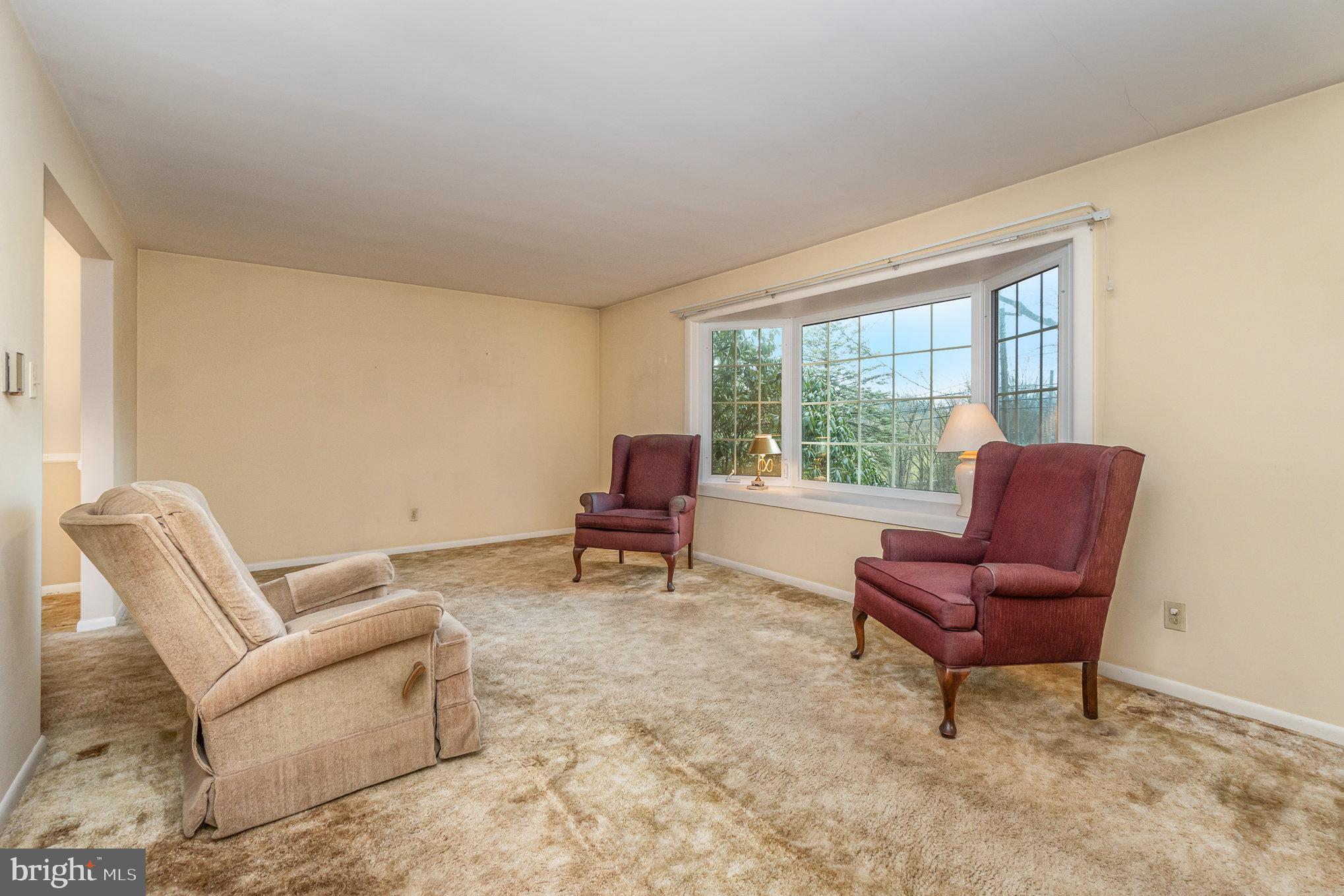 811 Newport Road Manheim, PA 17545 - Photo 7 of 42