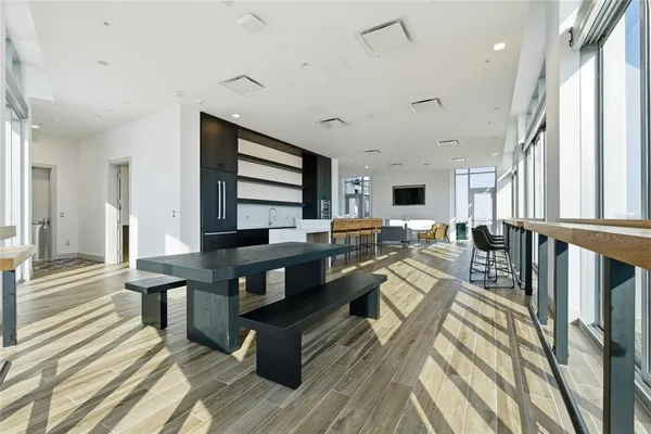 $6,500 | 777 3rd Avenue North, Unit 906, St. Petersburg, FL 33701