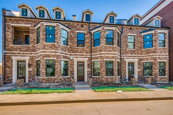 $3,299 | 232 Crockett Street, Roanoke, TX 76262