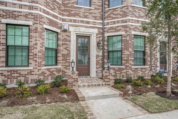 $3,299 | 232 Crockett Street, Roanoke, TX 76262