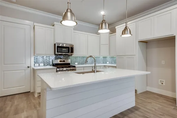 $3,299 | 232 Crockett Street, Roanoke, TX 76262