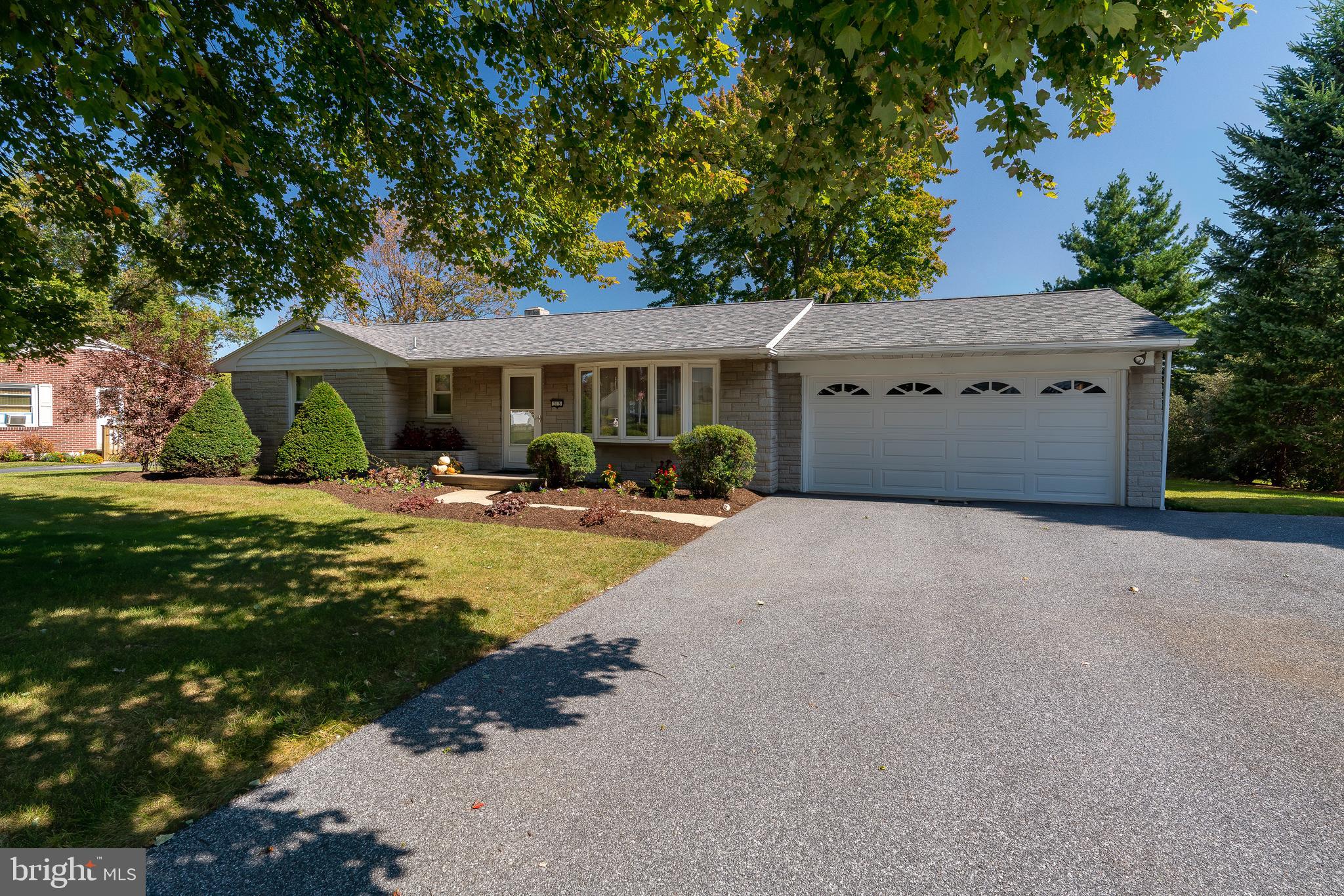213 Colebrook Road Elizabethtown, PA 17022 - Photo 3 of 53 Gallery Image 3