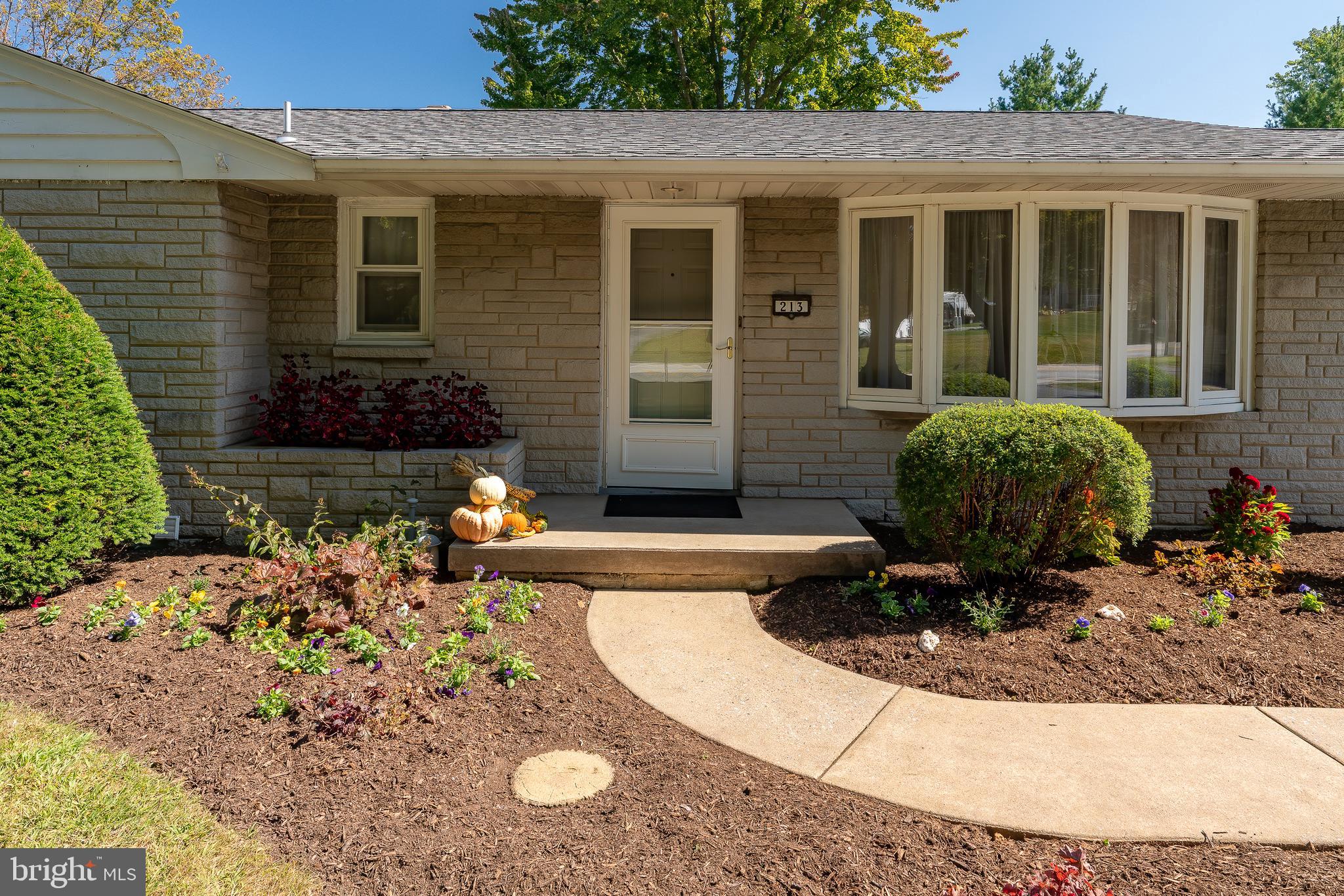 213 Colebrook Road Elizabethtown, PA 17022 - Photo 5 of 53 Gallery Image 5